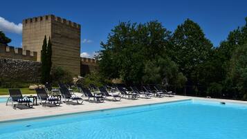 Outdoor pool, pool loungers