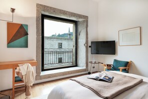 Habitación doble superior | 1 dormitorio, caja fuerte, escritorio y sistema de insonorización