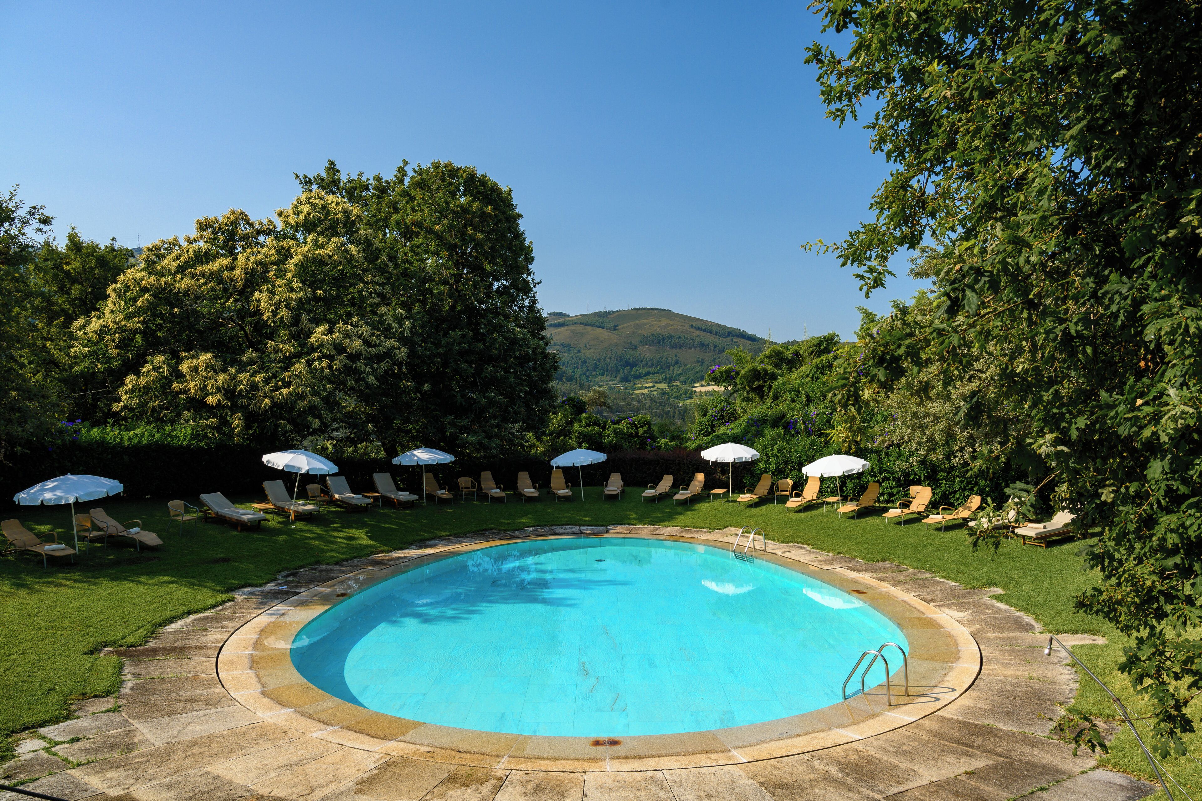 Außenpool, Liegestühle