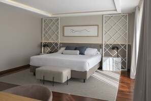 Premium bedding, down comforters, memory foam beds, minibar - Hotel Vincci SoMa (Madrid)