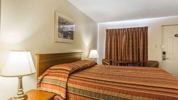 Desk, iron/ironing board, rollaway beds, free WiFi