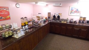 Free daily continental breakfast 