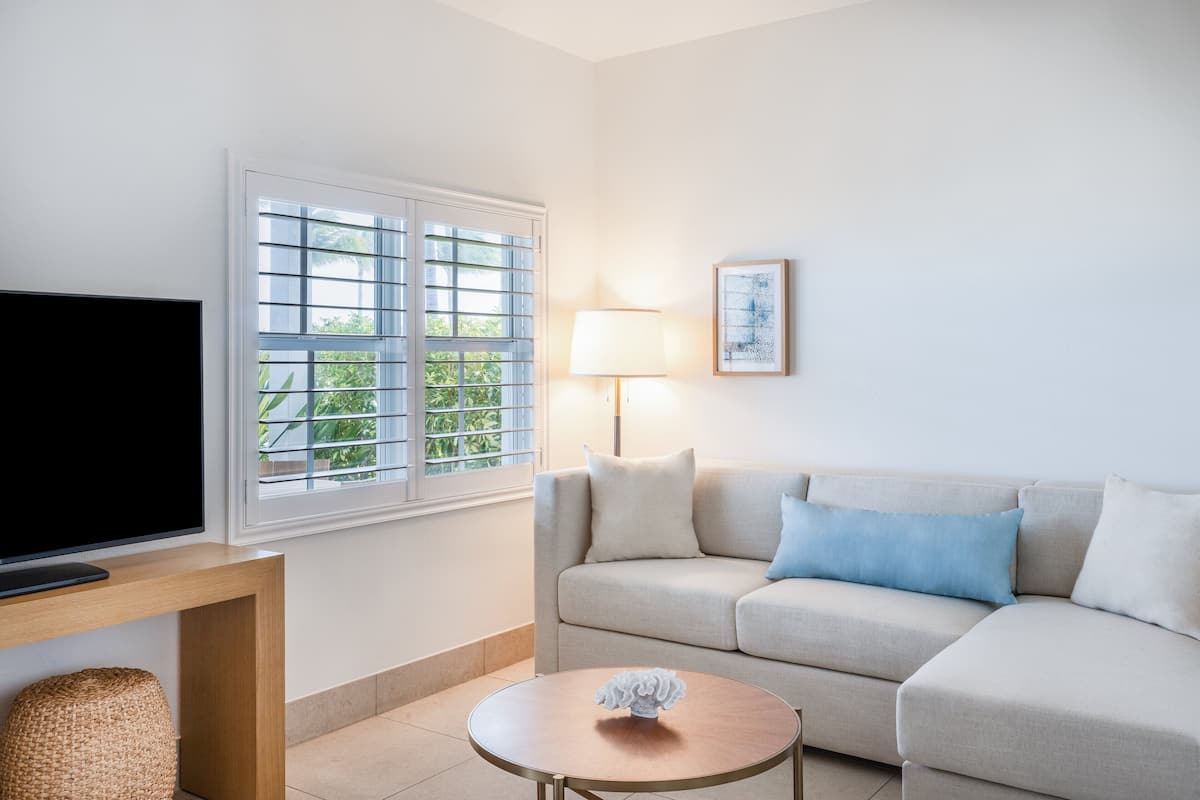 1 bedroom, premium bedding, in-room safe, desk
