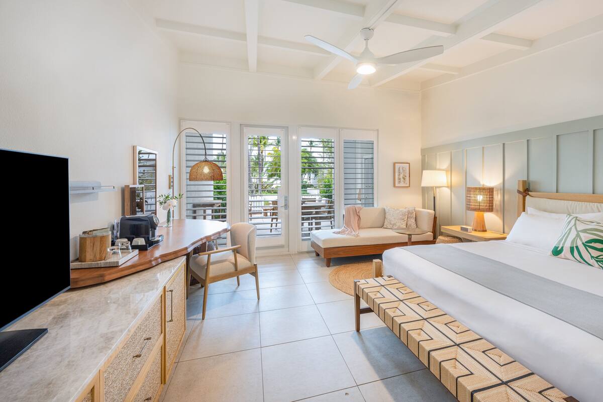 1 bedroom, premium bedding, in-room safe, desk