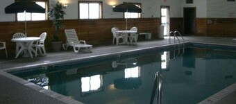Norwood Inn and Suites - Minneapolis-St Paul Roseville