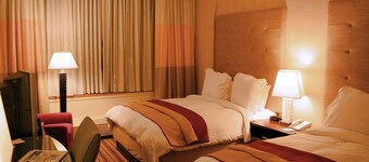 Norwood Inn and Suites - Minneapolis-St Paul Roseville