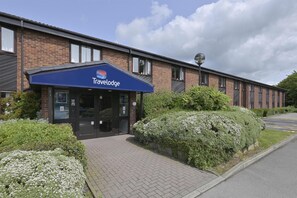 Exterior - Travelodge York Tadcaster (Tadcaster)