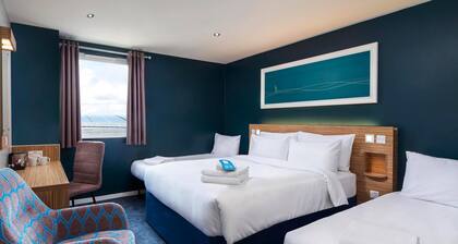 Travelodge Swansea M4