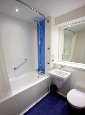 Bathroom - Travelodge Edinburgh Dreghorn (Edinburgh)