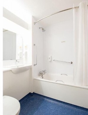 Desk, iron/ironing board, rollaway beds, WiFi