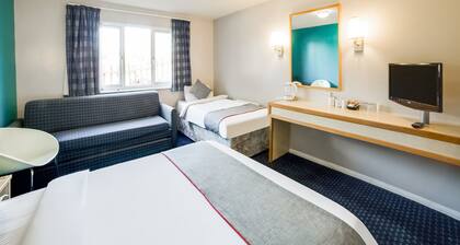 OYO Sunrise Hotel, A46 N Leicester