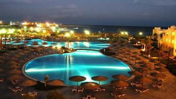 Indoor pool, 8 outdoor pools