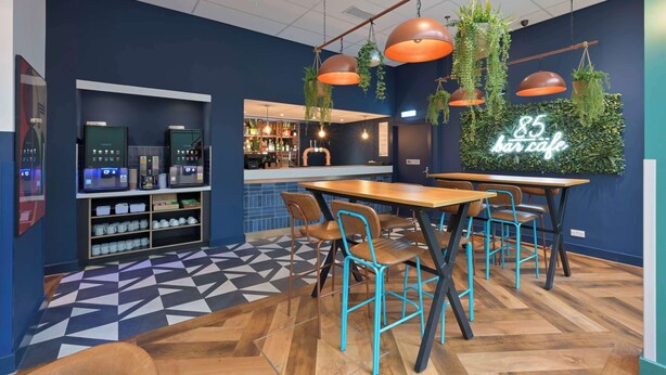 Bar (on property) - Travelodge Leeds Central (Leeds)