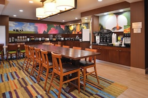 Free daily continental breakfast