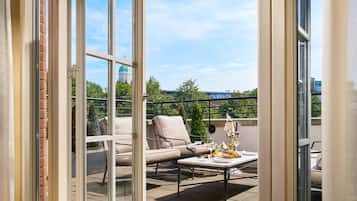 Suite, 1 chambre (Dining, Outdoor Terrace) | Draps en coton égyptien, literie de qualité, couette en duvet