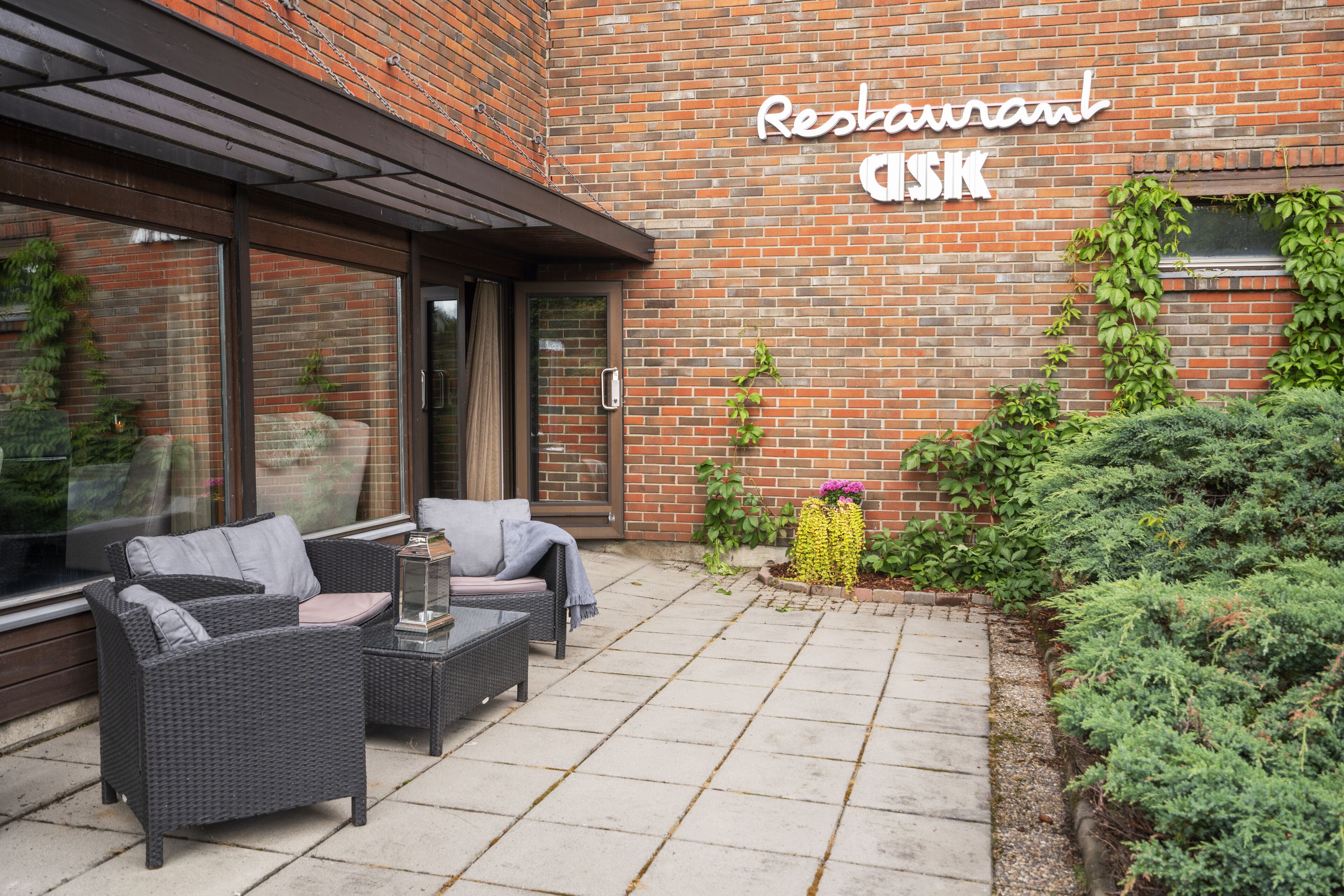 breakfast, lunch, dinner served; local cuisine, garden views