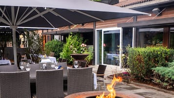 Breakfast, lunch, dinner served; local cuisine, garden views