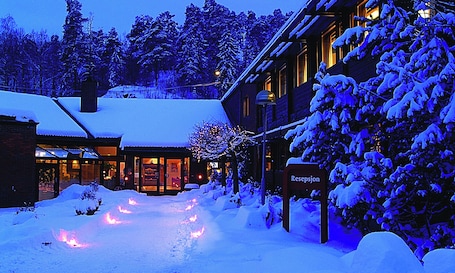Exterior. Thon Hotel Asker