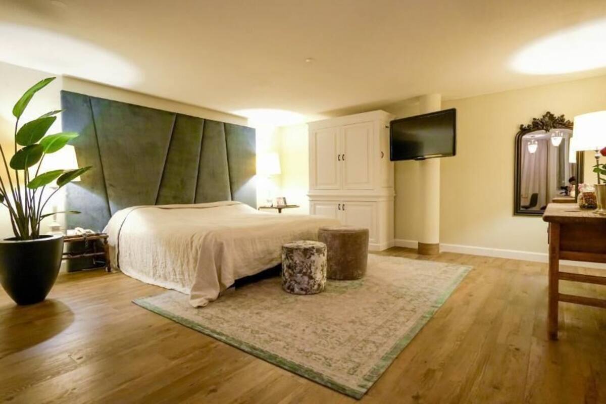 romantic studio suite | 1 bedroom, memory-foam beds, in-room safe, desk