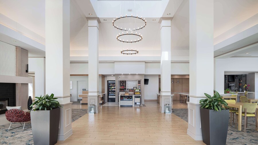 Hilton Garden Inn St. Charles