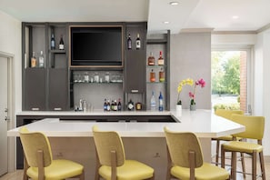 Bar (on property) - Hilton Garden Inn St. Charles (St. Charles)