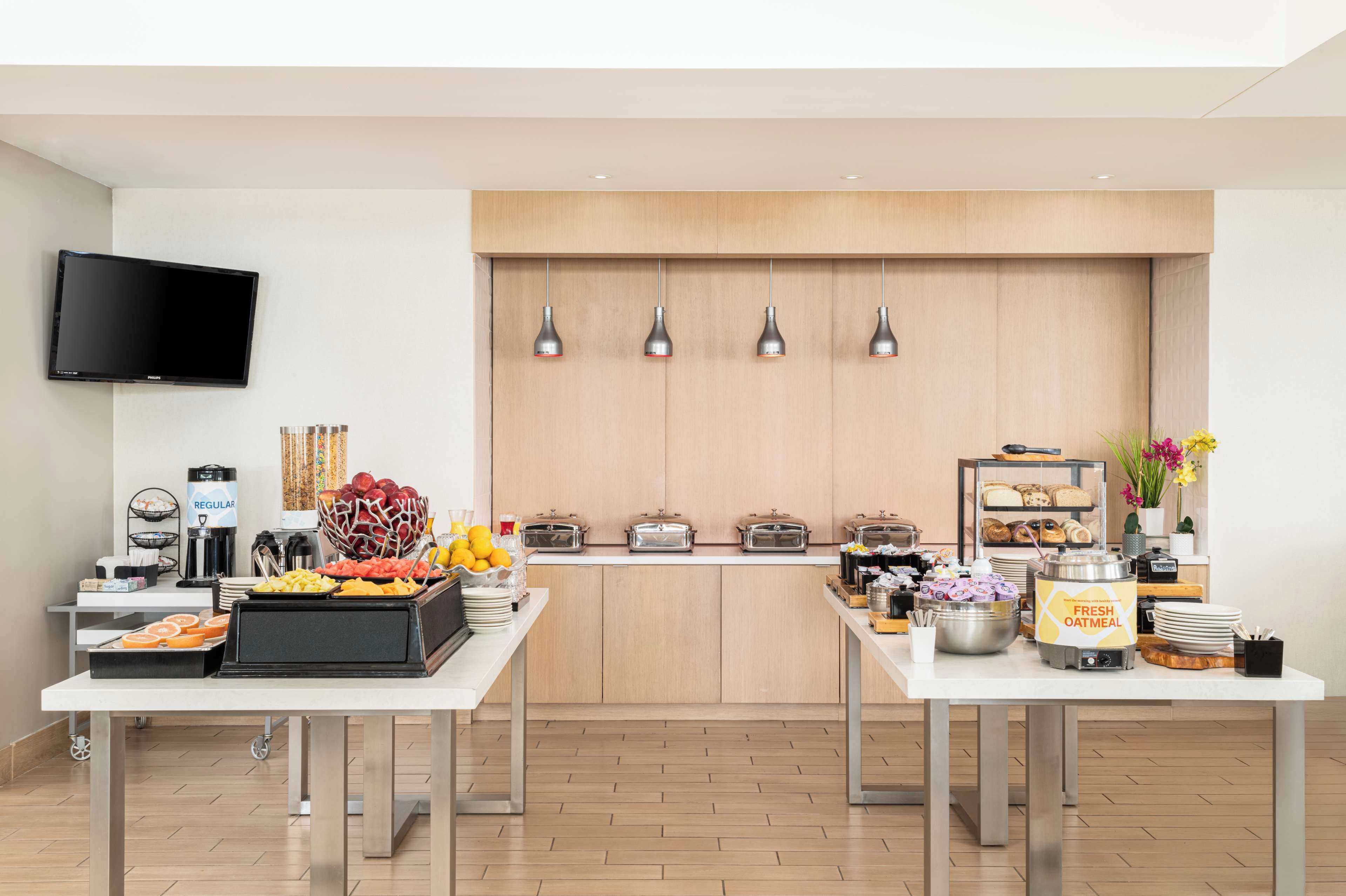 daily continental breakfast for a fee