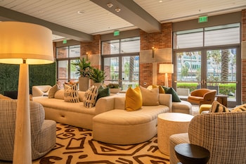 Sitting area in hotel lobby at Hilton San Diego Gaslamp Quarter
