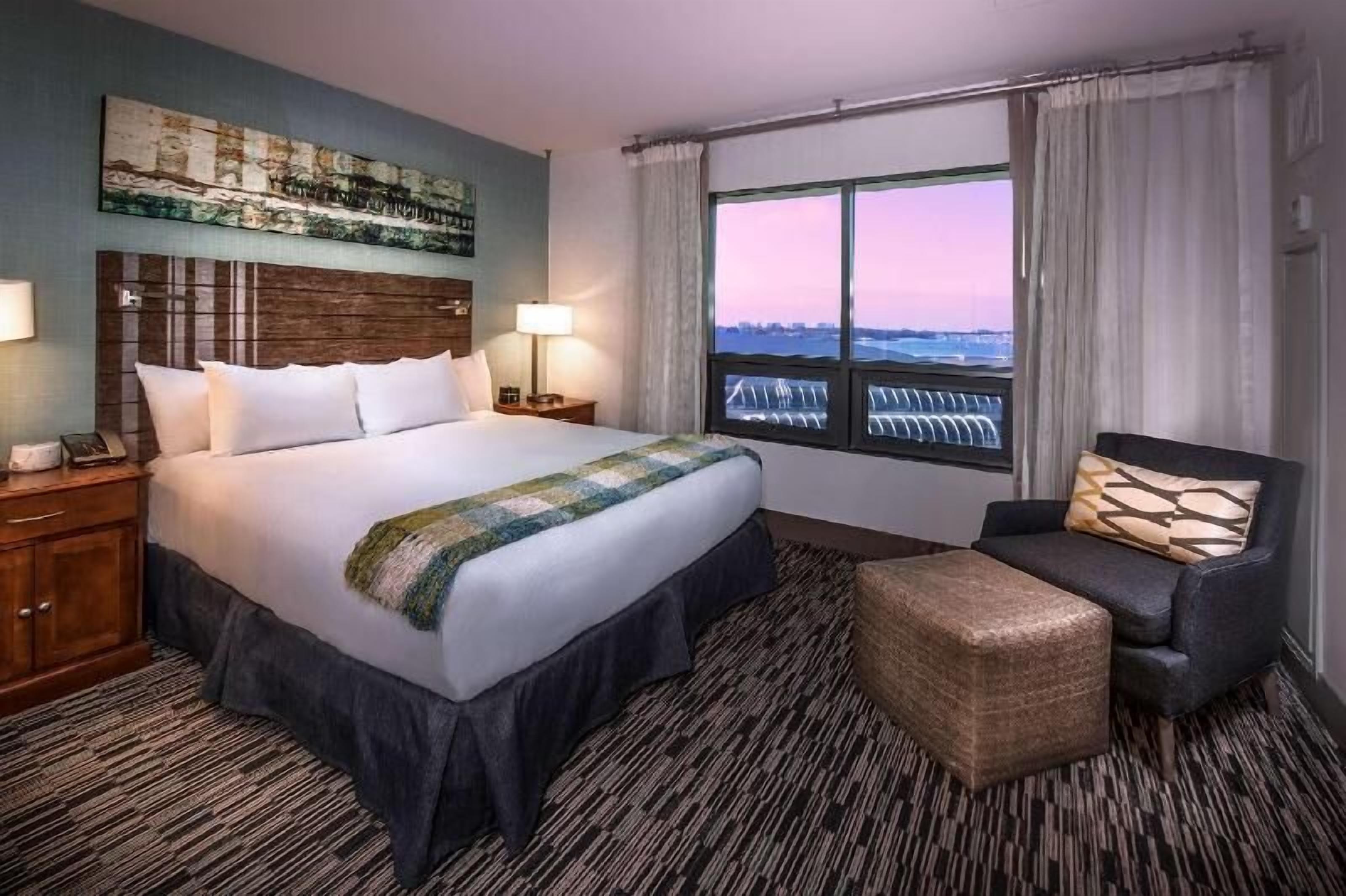 Premium bedding, pillowtop beds, in-room safe, desk