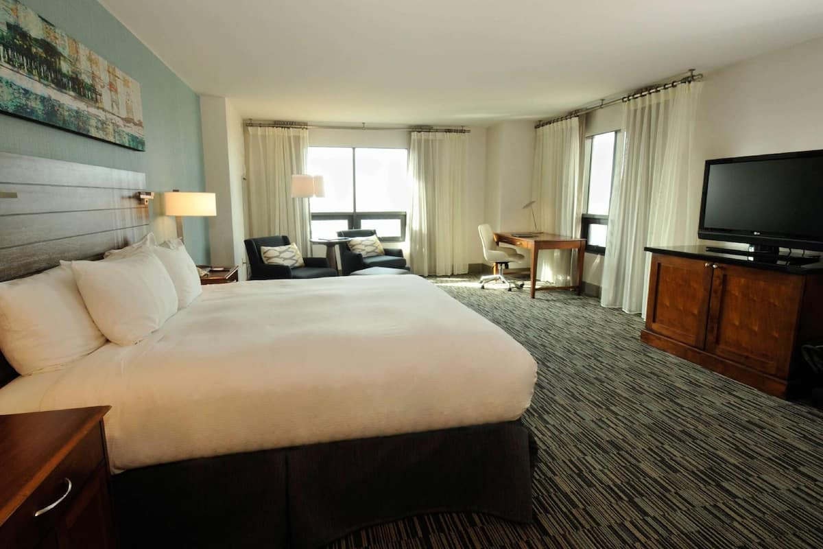 Ropa de cama de alta calidad y camas con pillow-top