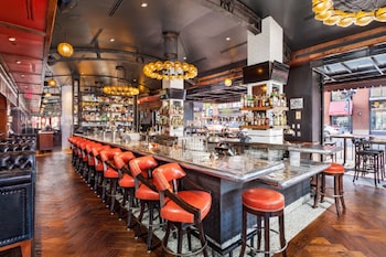 Bar (on property) at Hilton San Diego Gaslamp Quarter