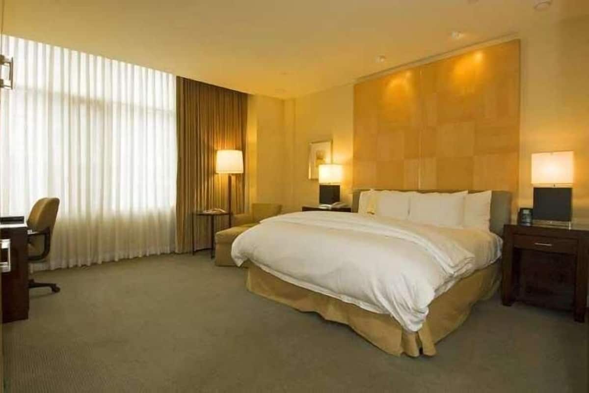 Ropa de cama de alta calidad y camas con pillow-top