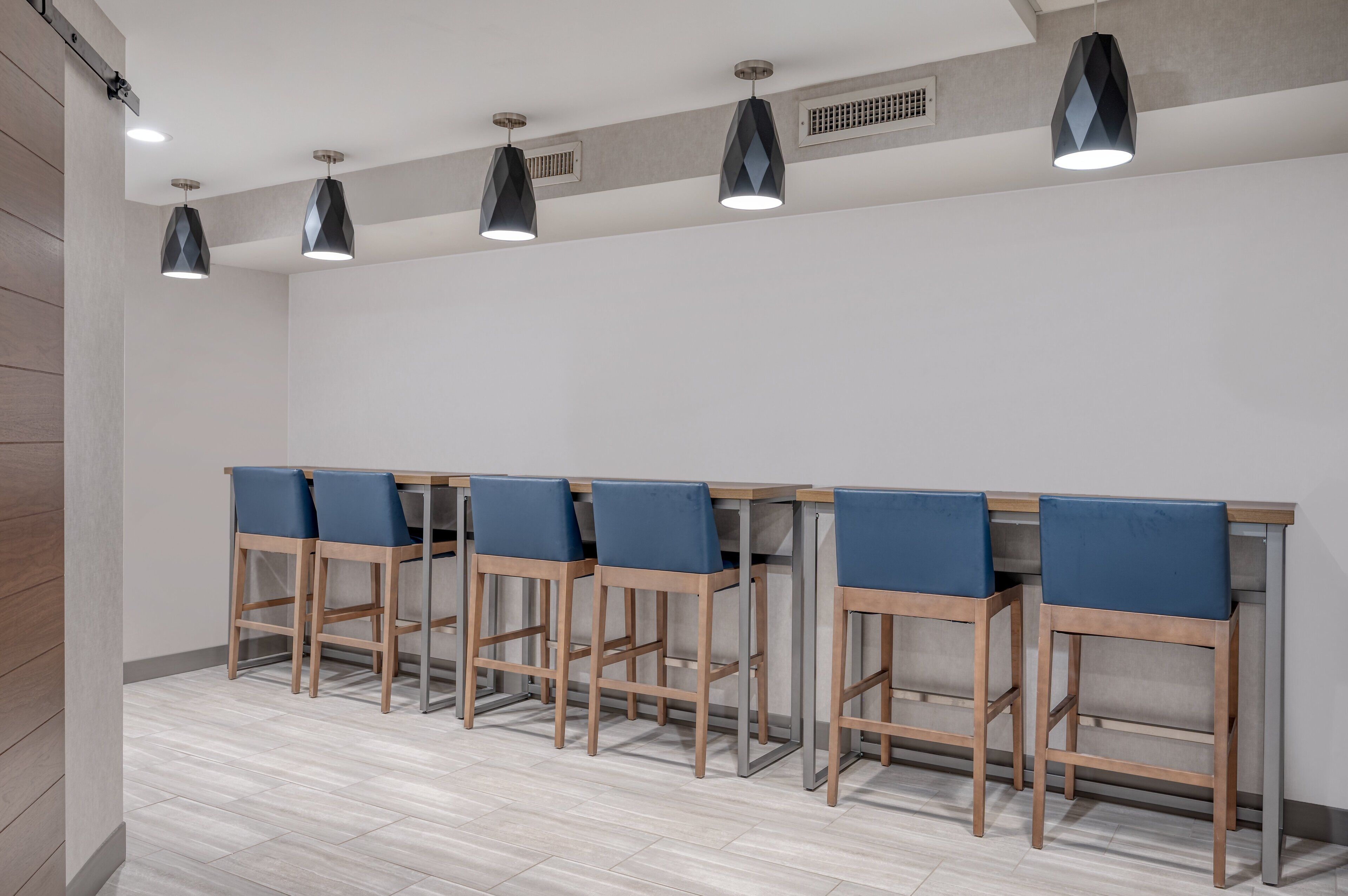 free continental breakfast