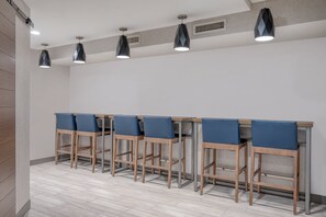 Free continental breakfast - Holiday Inn Express & Suites Wadsworth by IHG (Wadsworth)
