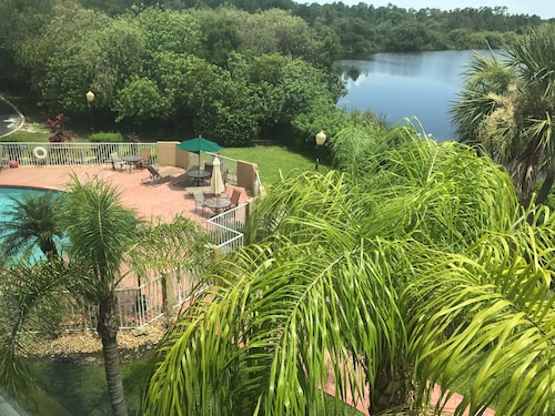 Holiday Inn Express & Suites Port Charlotte by IHG