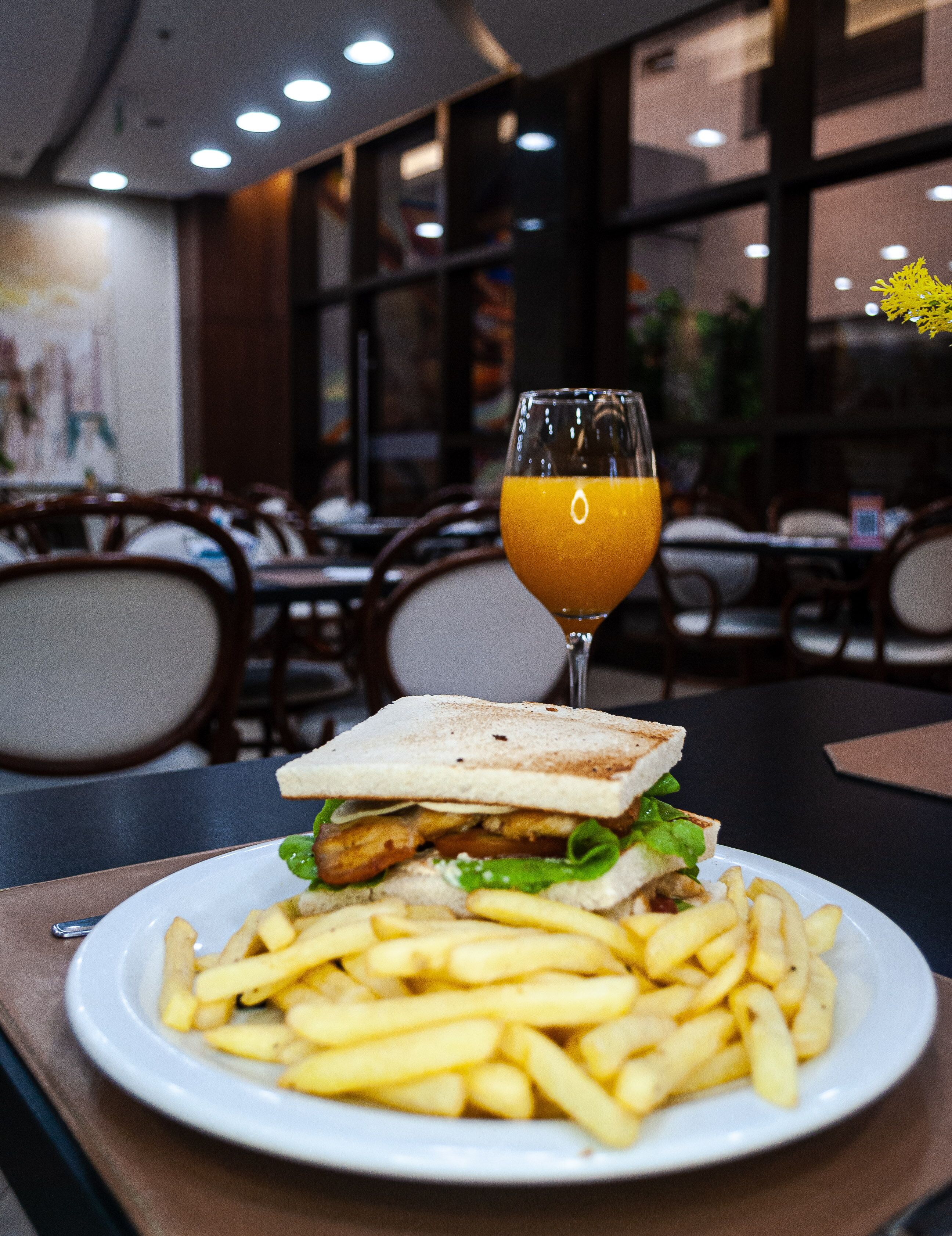 Foto - Master Porto Alegre Hotel - Av Carlos Gomes, Próximo ao Consulado Americano