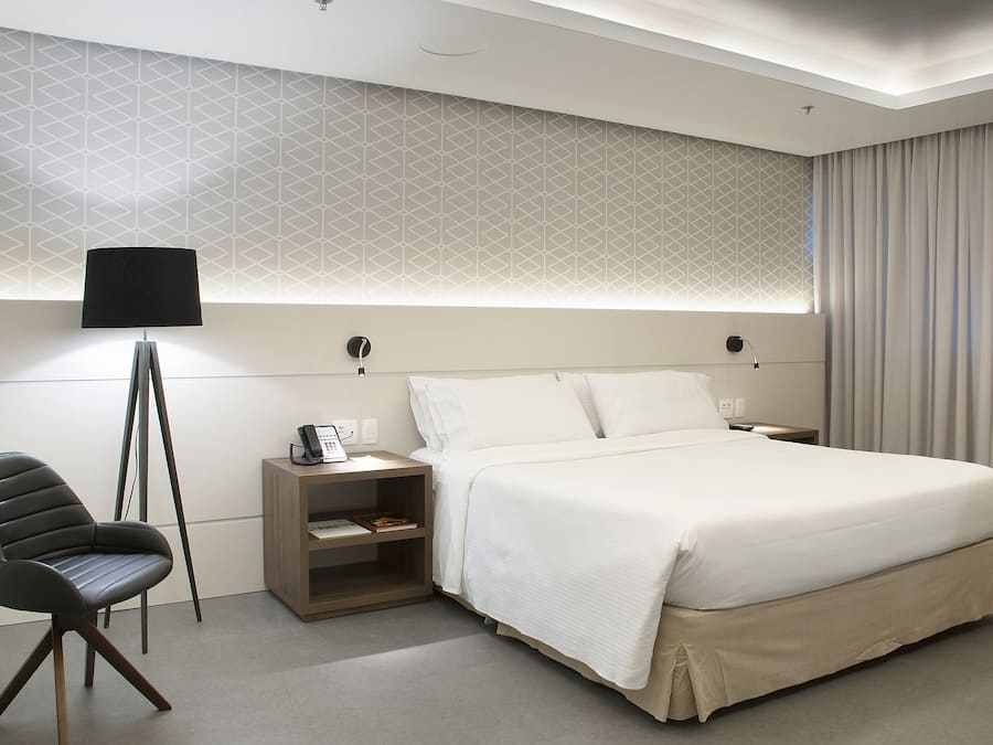 Room, 1 King Bed, Smoking, Jetted Tub