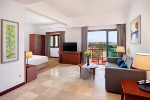 Suite Deluxe, 1 très grand lit | 1 chambre, minibar, coffre-fort, ameublement unique