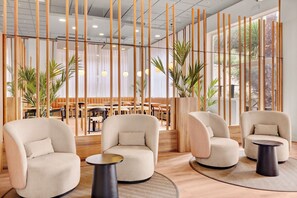 Bar (on property) - B&B Hotel Alicante (Alicante)