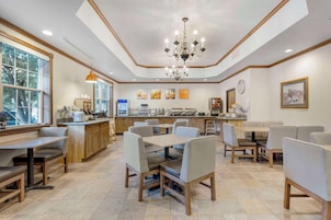 Desayuno bufé gratuito