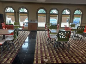 Free daily on-the-go breakfast  - Quality Inn Bay City TX (Bay City)