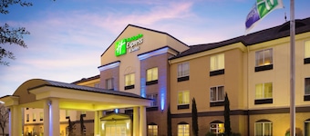 Holiday Inn Express & Suites DFW - Grapevine by IHG