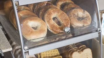 Desayuno para llevar incluido todos los días