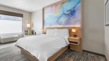 Habitación estándar, 1 cama King size, para no fumadores | Escritorio y espacio para trabajar con laptop