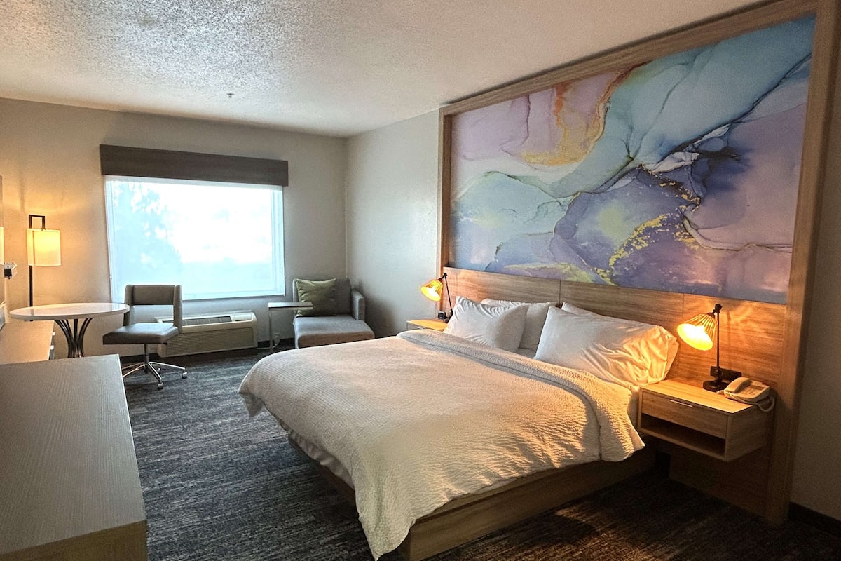 desk, laptop workspace, iron/ironing board, free cots/infant beds