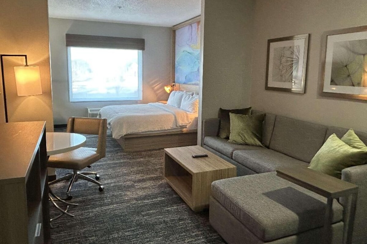 Living area | 32-inch plasma TV with cable channels, TV, pay movies