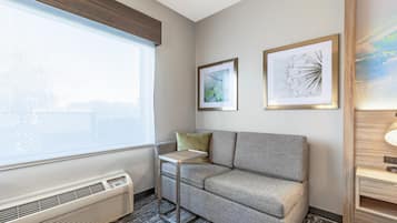 Standard Room, 1 King Bed, Accessible, Non Smoking (Walk-in Shower)
