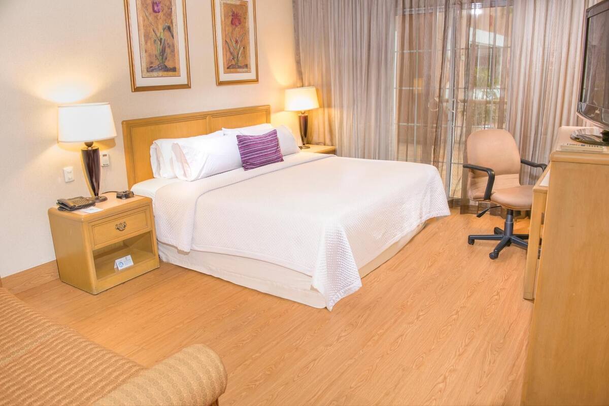 In-room safe, desk, soundproofing, iron/ironing board