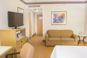 Standard Room | In-room safe, desk, soundproofing, iron/ironing board