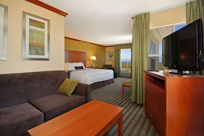 Suite, 1 King Bed, Non Smoking, Ocean View | Desk, iron/ironing board, WiFi, bed sheets