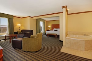 Suite, 1 King Bed, Jetted Tub, Ocean View | Desk, iron/ironing board, WiFi, bed sheets